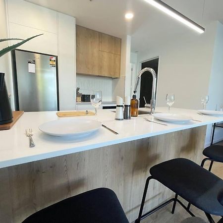Modern Central Living Christchurch Exterior photo