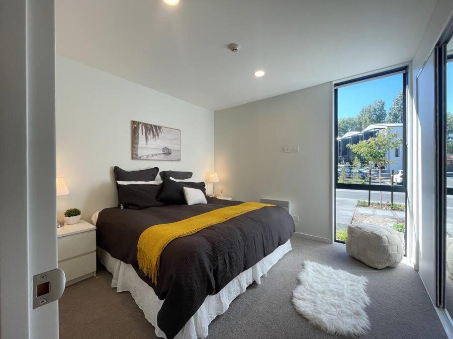 Modern Central Living Christchurch Exterior photo